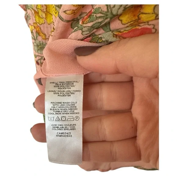 LOFT Garden Ruffle Sleeve Blouse size Medium - Picture 9 of 9